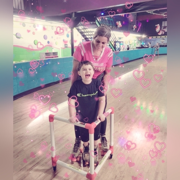 CHECK OUT MY NEW MAKEUP 💄 MUCH MORE COMING SOON! - Picture 2 of 10